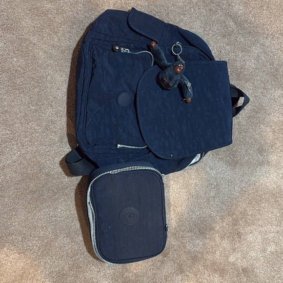 Kipling blue Backpack with lunchbox and 1 pencil/crayons organizer - Picture 3 of 17